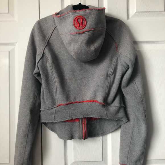 CROPPED LULULEMON SCUBA HOODIE - Picture 3 of 5